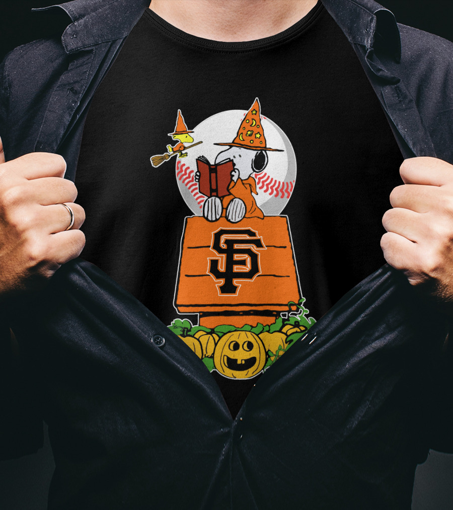 Sf Giants Halloween With Snoopy And Woodstock In Witch Hats T-Shirt