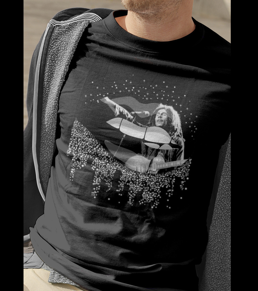 Bob Marley Black And White Lips With Guitar And Sparkle T-Shirt