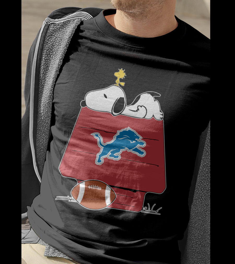 Detroit Lions Snoopy Woodstock Football T-Shirt