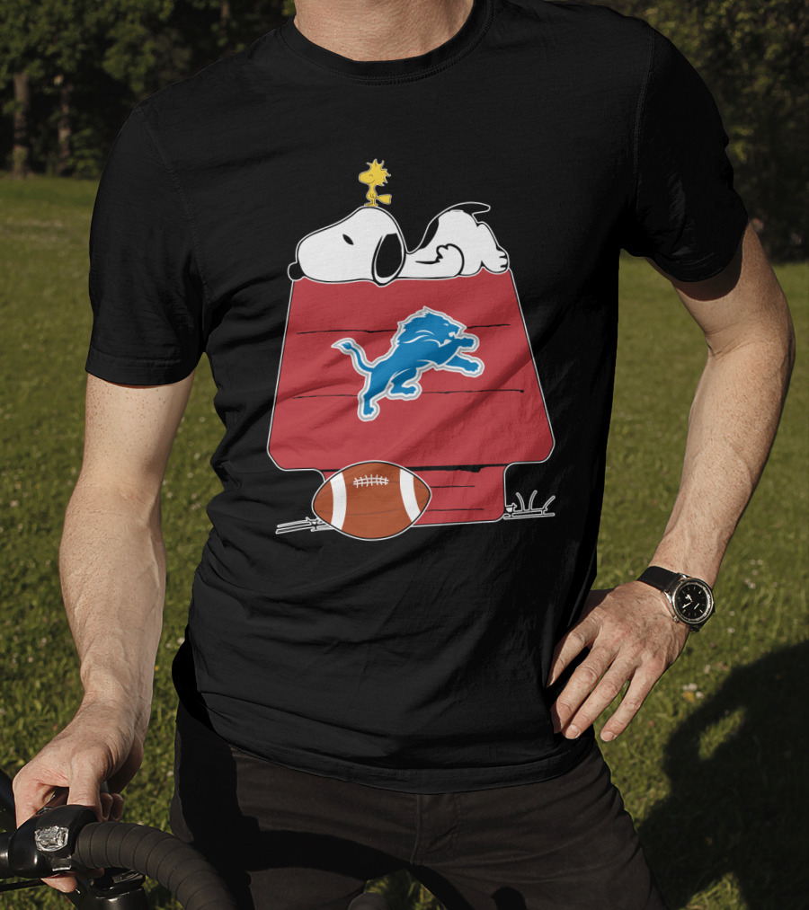 Detroit Lions Snoopy Woodstock Football T-Shirt