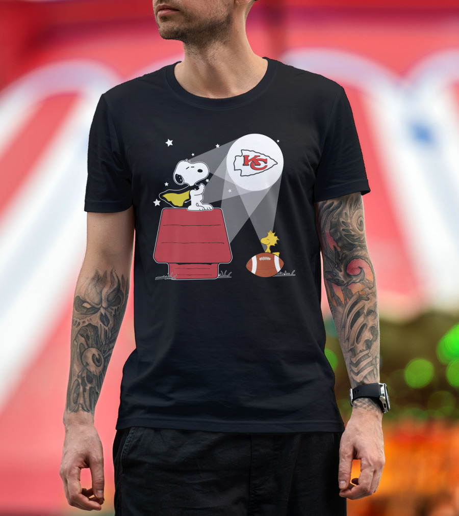 Snoopy And Woodstock Kansas City Chiefs Football Scene T-Shirt