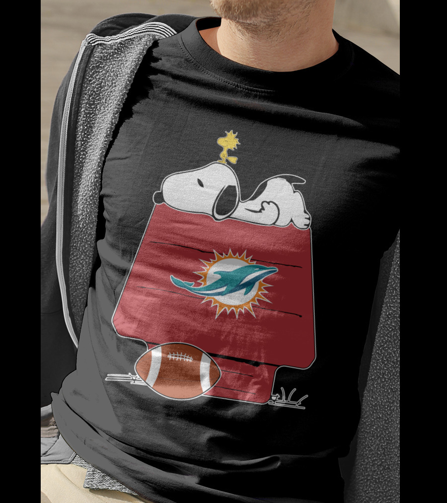 Snoopy And Woodstock Miami Dolphins Football House T-Shirt