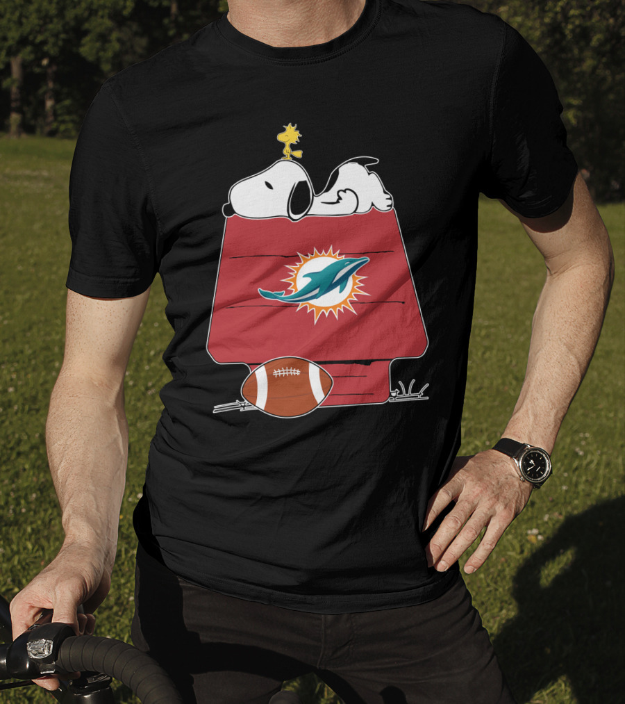 Snoopy And Woodstock Miami Dolphins Football House T-Shirt