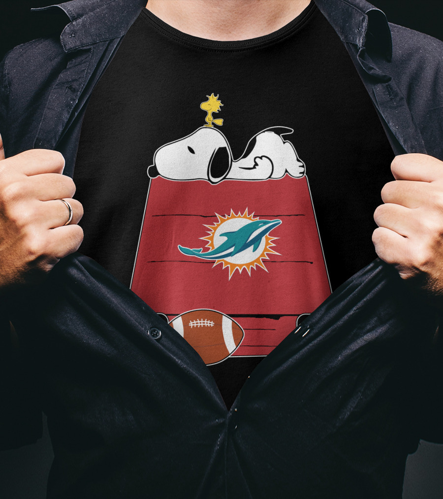 Snoopy And Woodstock Miami Dolphins Football House T-Shirt