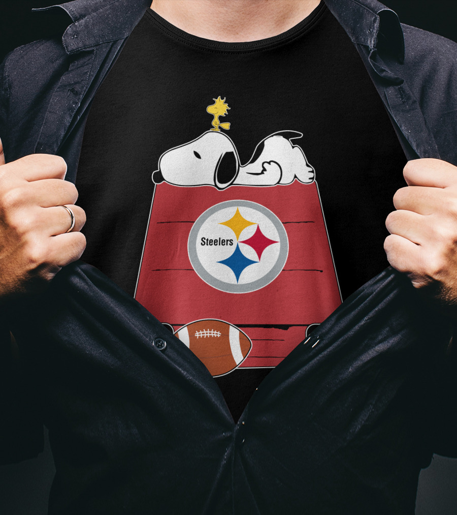 Snoopy And Woodstock With Pittsburgh Steelers Logo And Football On Doghouse T-Shirt