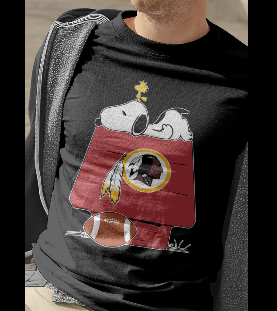 Snoopy And Woodstock With Washington Redskins Iconic Logo Football T-Shirt
