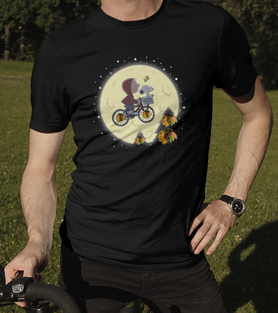 Halloween Chicago Blackhawks Moon Bicycle Flying Snoopy T-Shirt