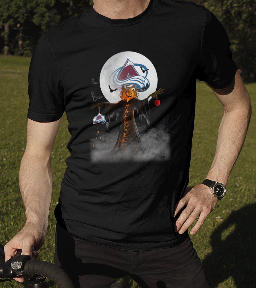 Halloween Colorado Avalanche Moonlit Pumpkin Scarecrow With Bats And Haunted Castle T-Shirt