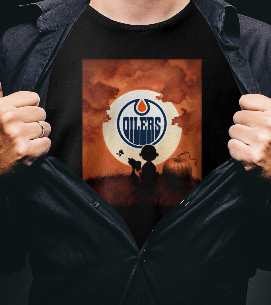 Oilers Halloween Moonlit Silhouette With Pumpkin And Pet T-Shirt