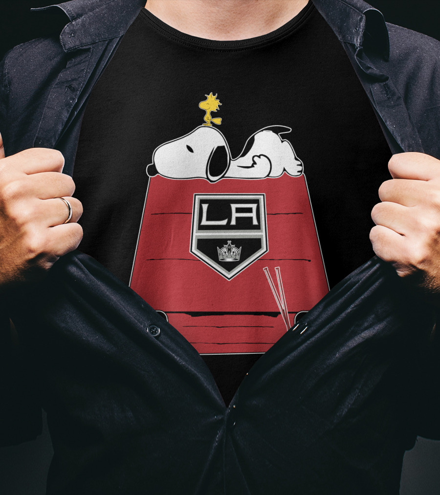 La Kings Snoopy On Doghouse With Hockey Sticks And Puck T-Shirt
