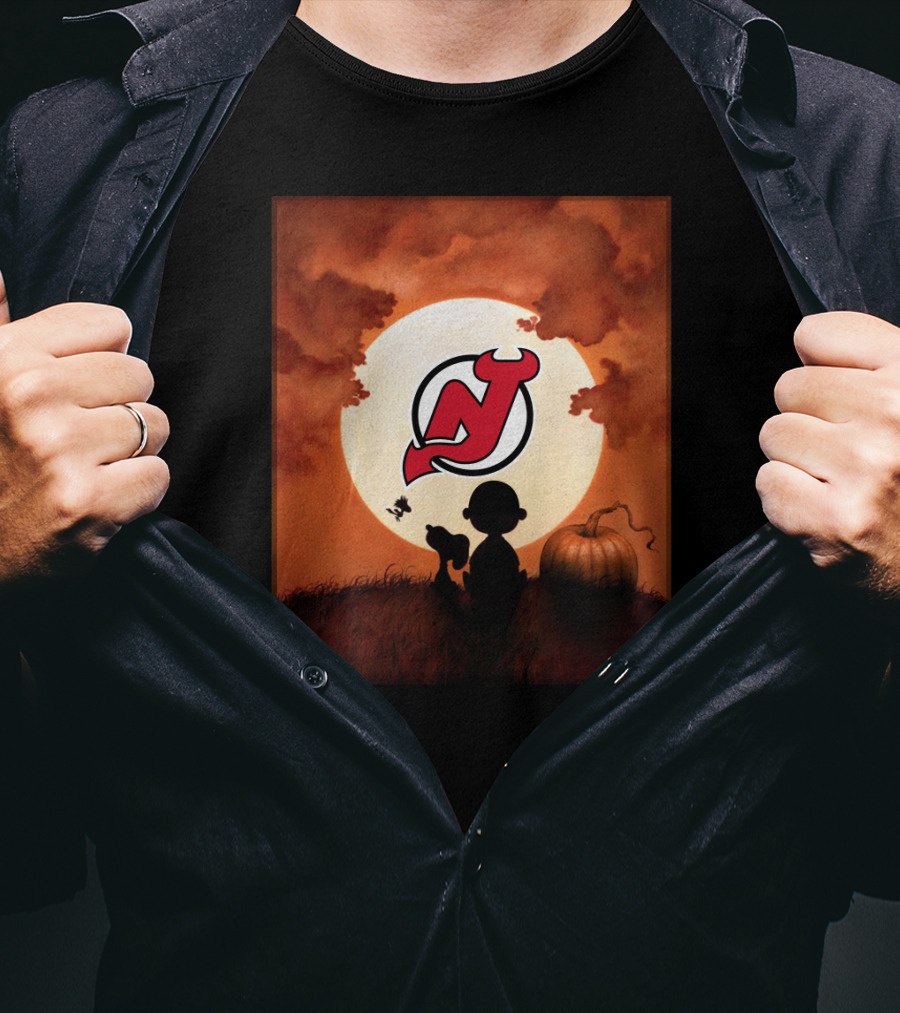 New Jersey Devils Halloween Moon Pumpkin Scene T-Shirt