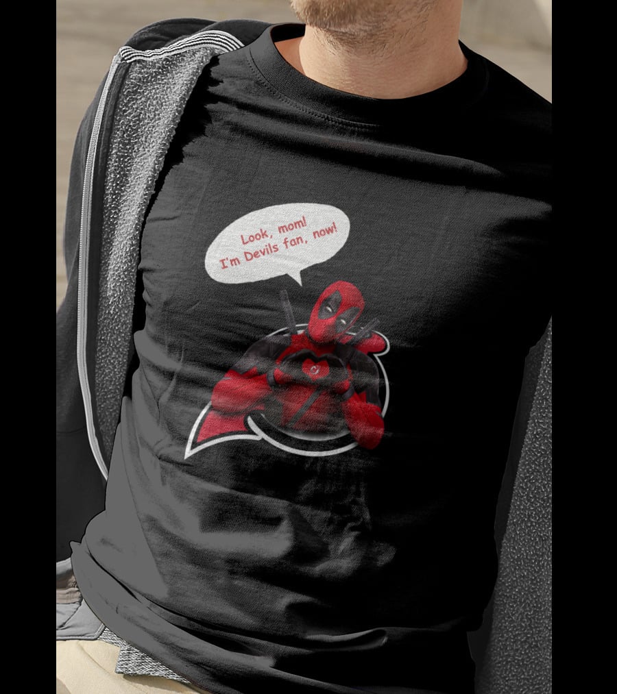 New Jersey Devils Look Mom I'm Devils Fan Now T-Shirt