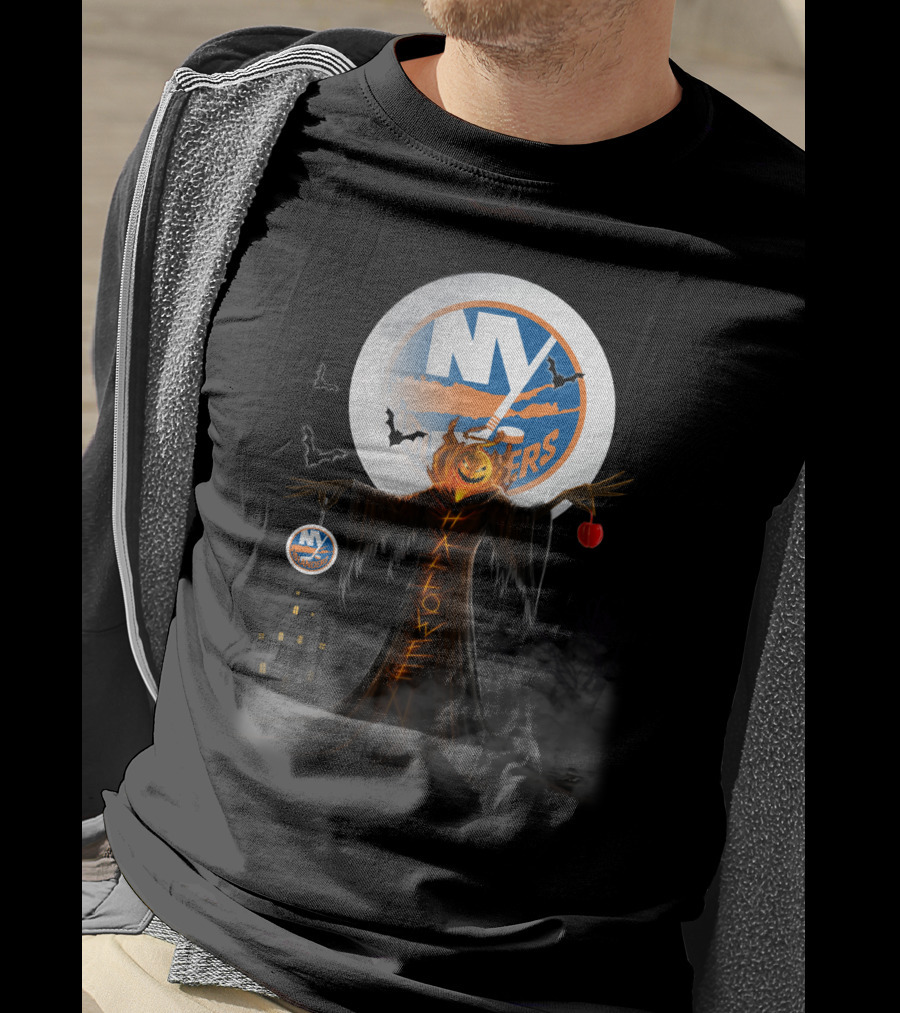 Halloween New York Islanders Pumpkin Moon Bats Spooky Scene T-Shirt