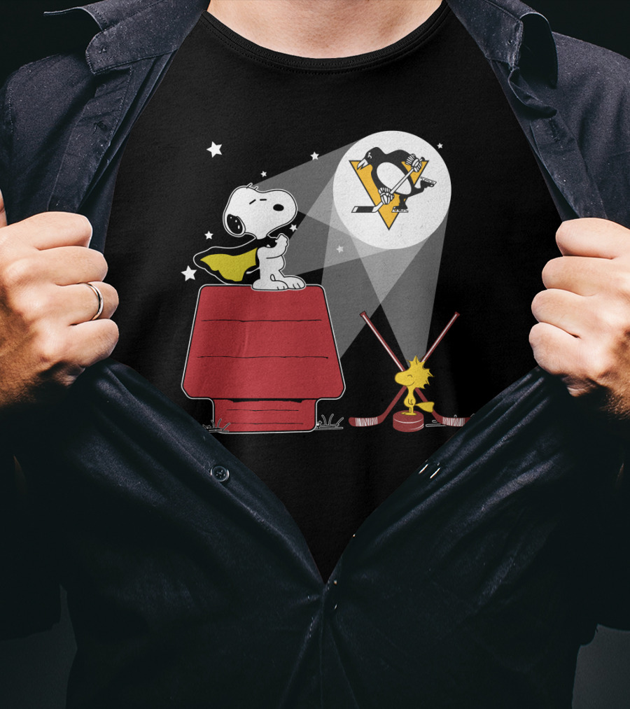 Snoopy And Woodstock Pittsburgh Penguins Nhl Hockey Night Scene T-Shirt