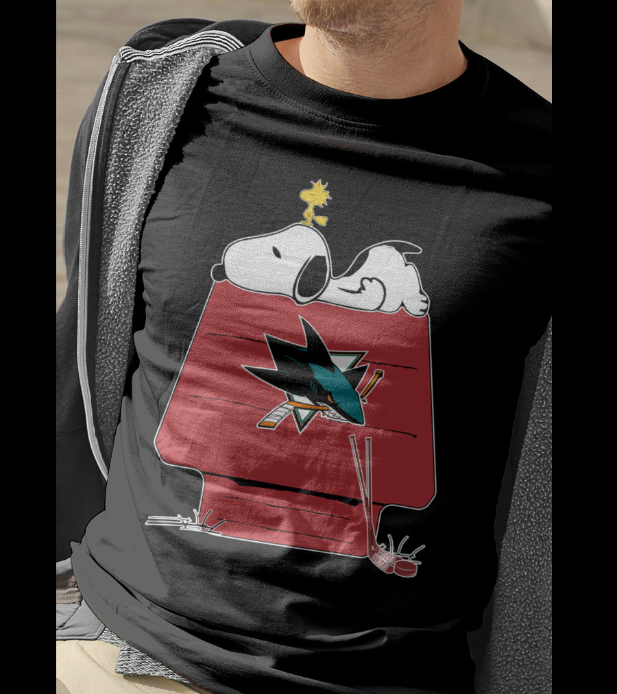 Snoopy And Woodstock On Doghouse With San Jose Sharks Logo And Hockey Sticks T-Shirt