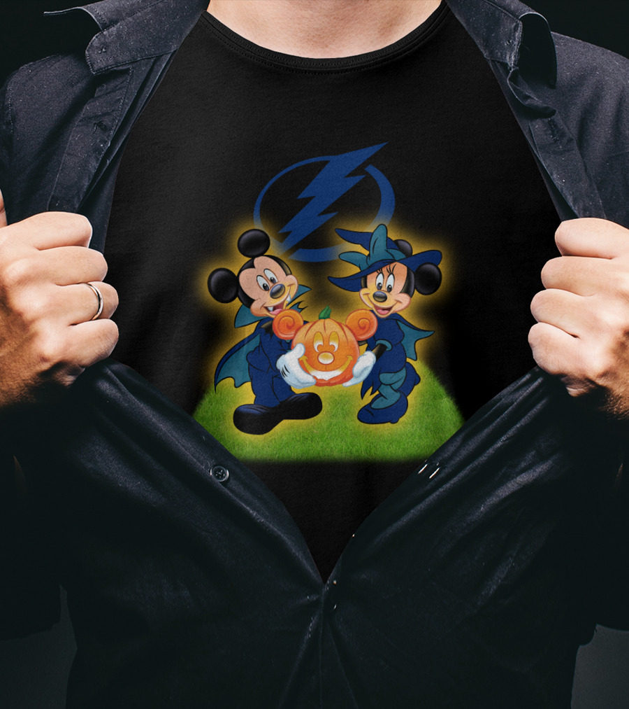 Halloween Tampa Bay Lightning Mickey And Minnie With Pumpkin T-Shirt