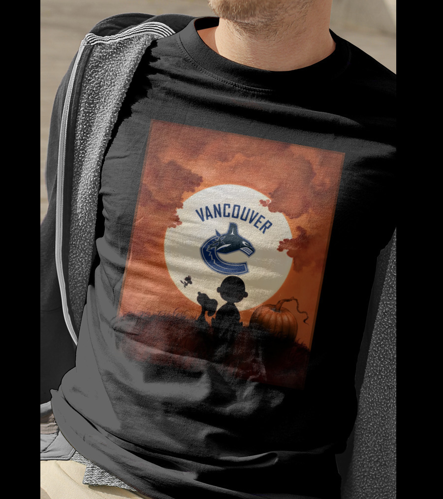 Vancouver Canucks Halloween Moon Pumpkin Scene T-Shirt