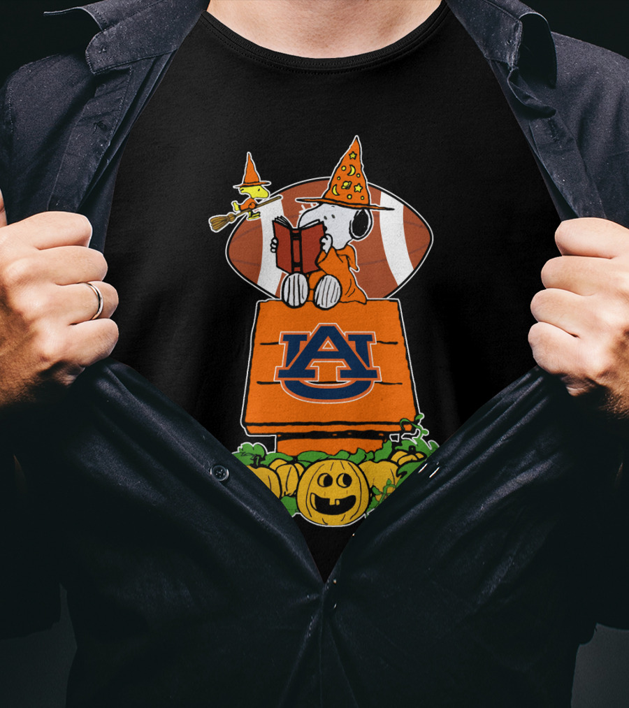 Auburn Tigers Halloween Football With Snoopy And Woodstocks Magic Pumpkin Scene T-Shirt