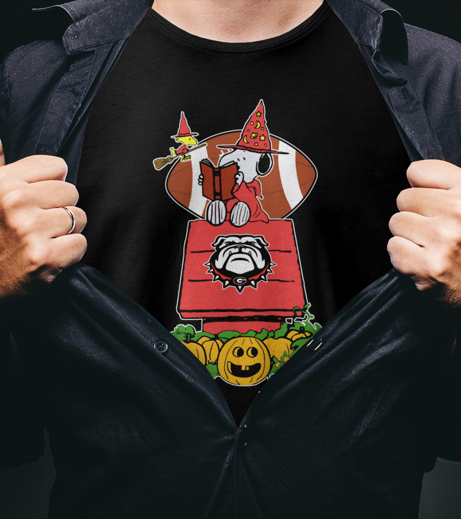 Halloween Georgia Bulldogs Football Peanuts Snoopy Jack-O'-Lantern T-Shirt