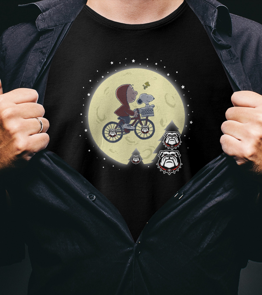 Halloween Georgia BULLDOGS Football Snoopy ET Moon Scene T-Shirt