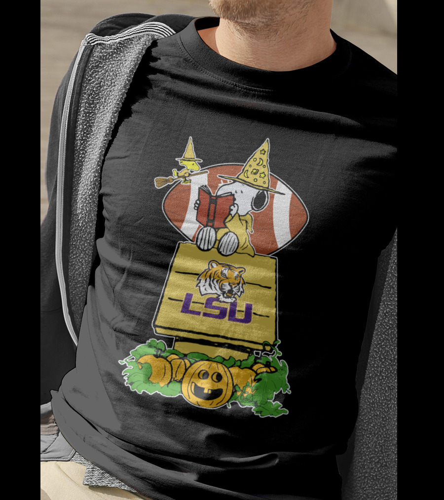 Snoopy Halloween LSU Tigers Football Pumpkin Patch Scene T-Shirt