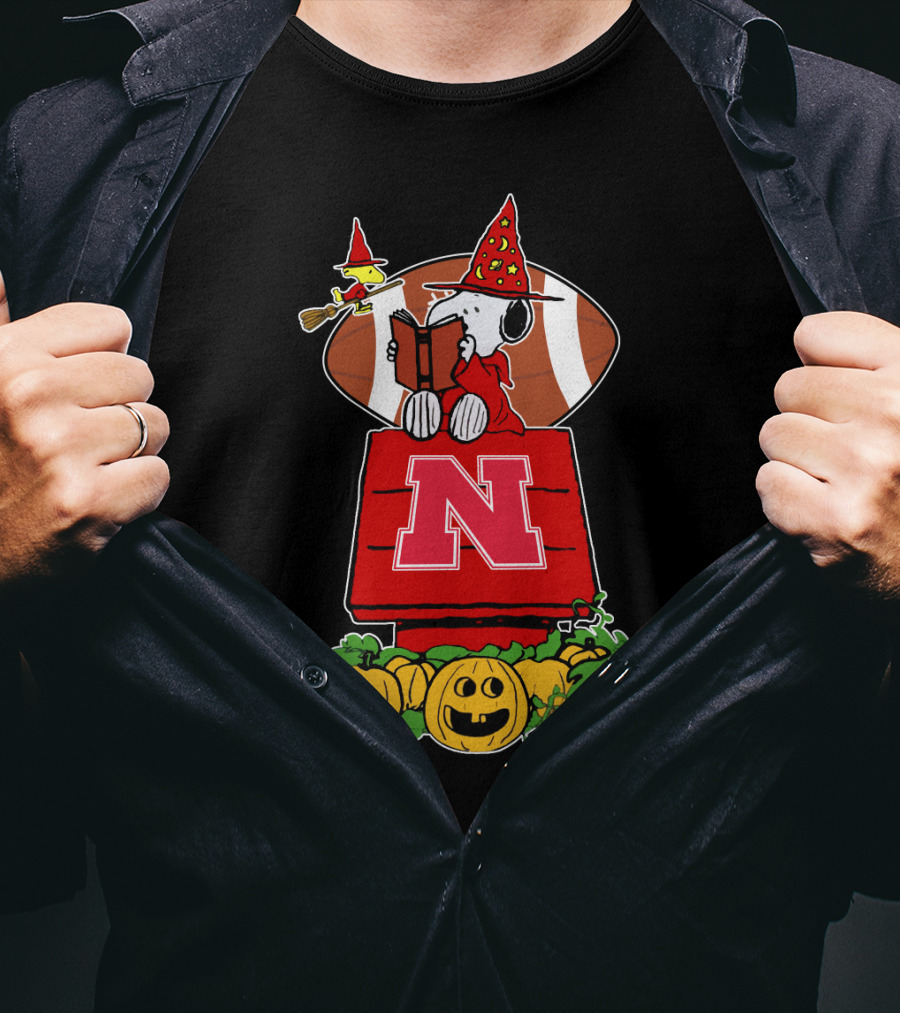 Halloween Nebraska Cornhuskers Football Snoopy Woodstock Pumpkin Patch T-Shirt