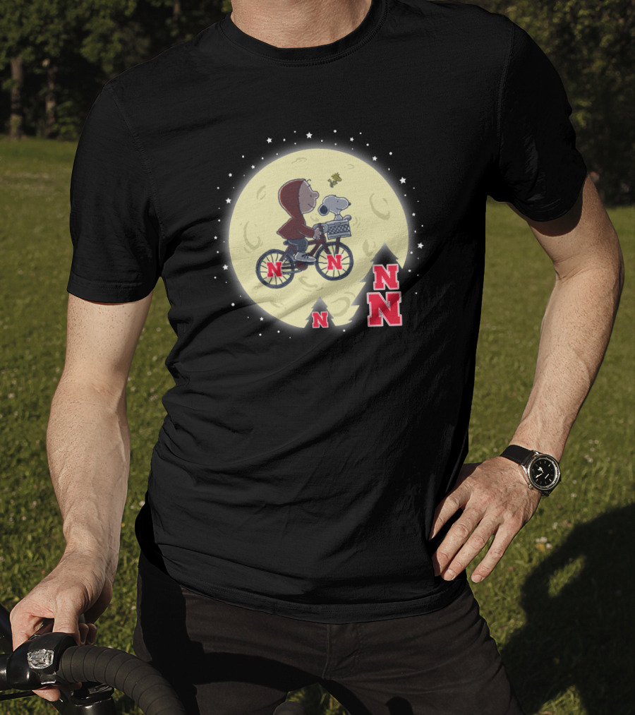 Halloween Nebraska CORNHUSKERS Football Moon Bicycle Peanuts E.T. Crossover T-Shirt