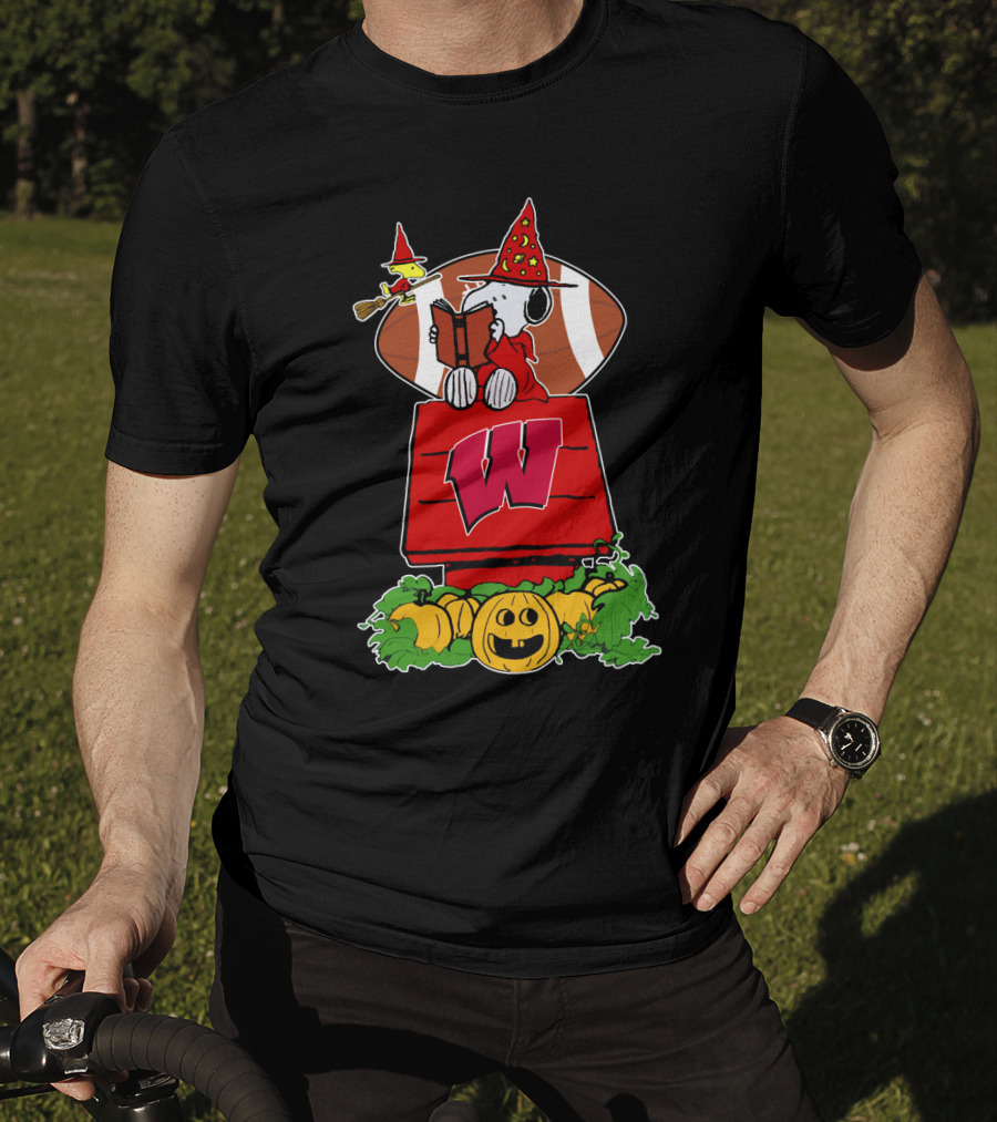 Wisconsin Badgers Halloween Football Snoopy Witch Woodstock Pumpkin House T-Shirt