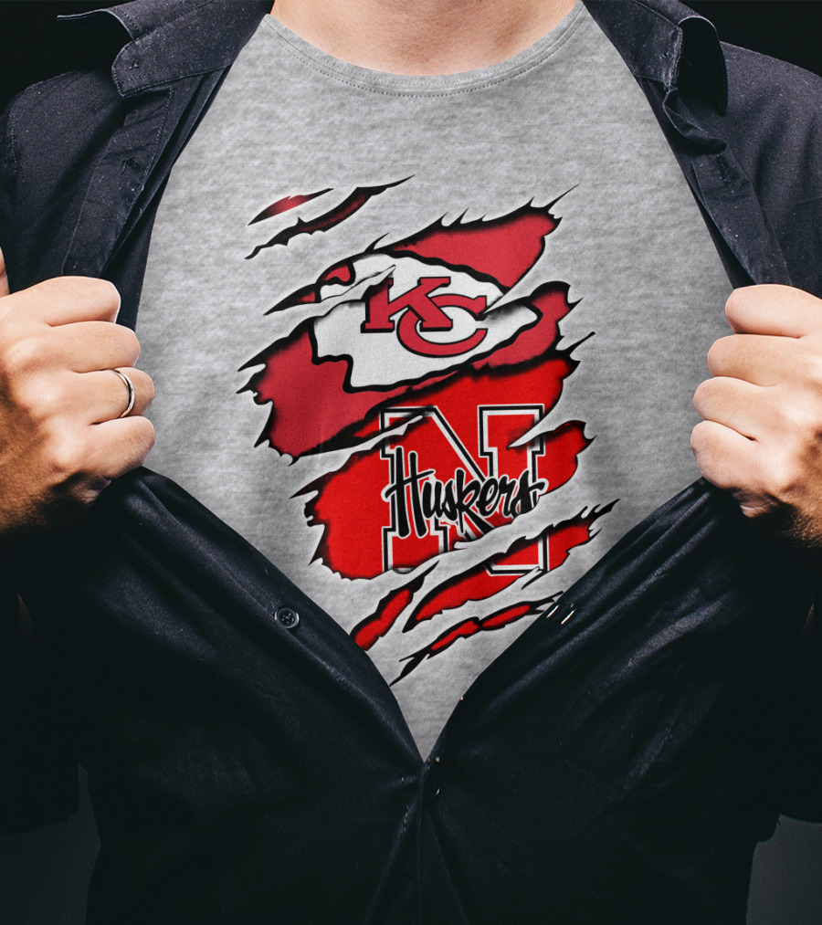 Kansas City Chiefs Nebraska Huskers Ripped T-Shirt