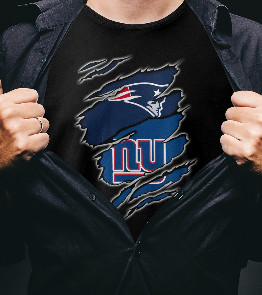 New England Patriots New York Giants Logo Ripped Claw Marks T-Shirt