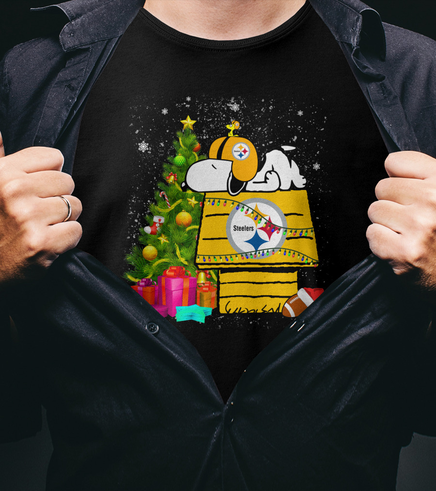 Pittsburgh Steelers Snoopy Christmas Peanuts Doghouse Football T-Shirt