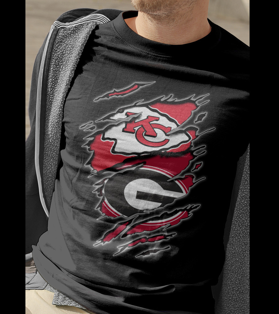 Chiefs Bulldogs KC G Logo Torn Layer T-Shirt