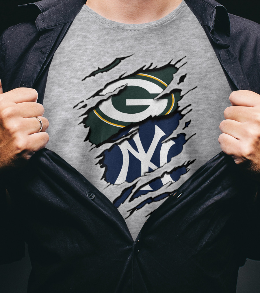 Green Bay Packers New York Yankees Torn Logo Fusion T-Shirt