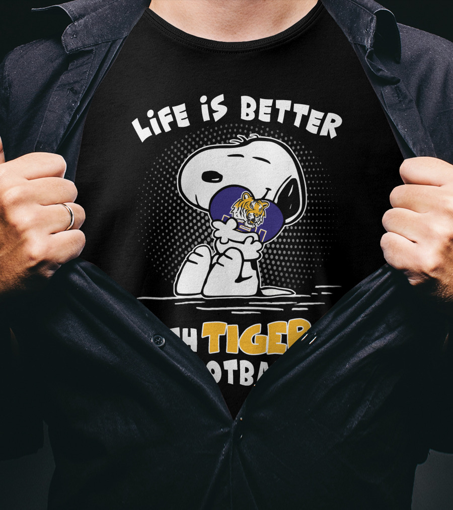 Life Is Better With Tigers Football Snoopy Lsu Tigers Helmet T-Shirt