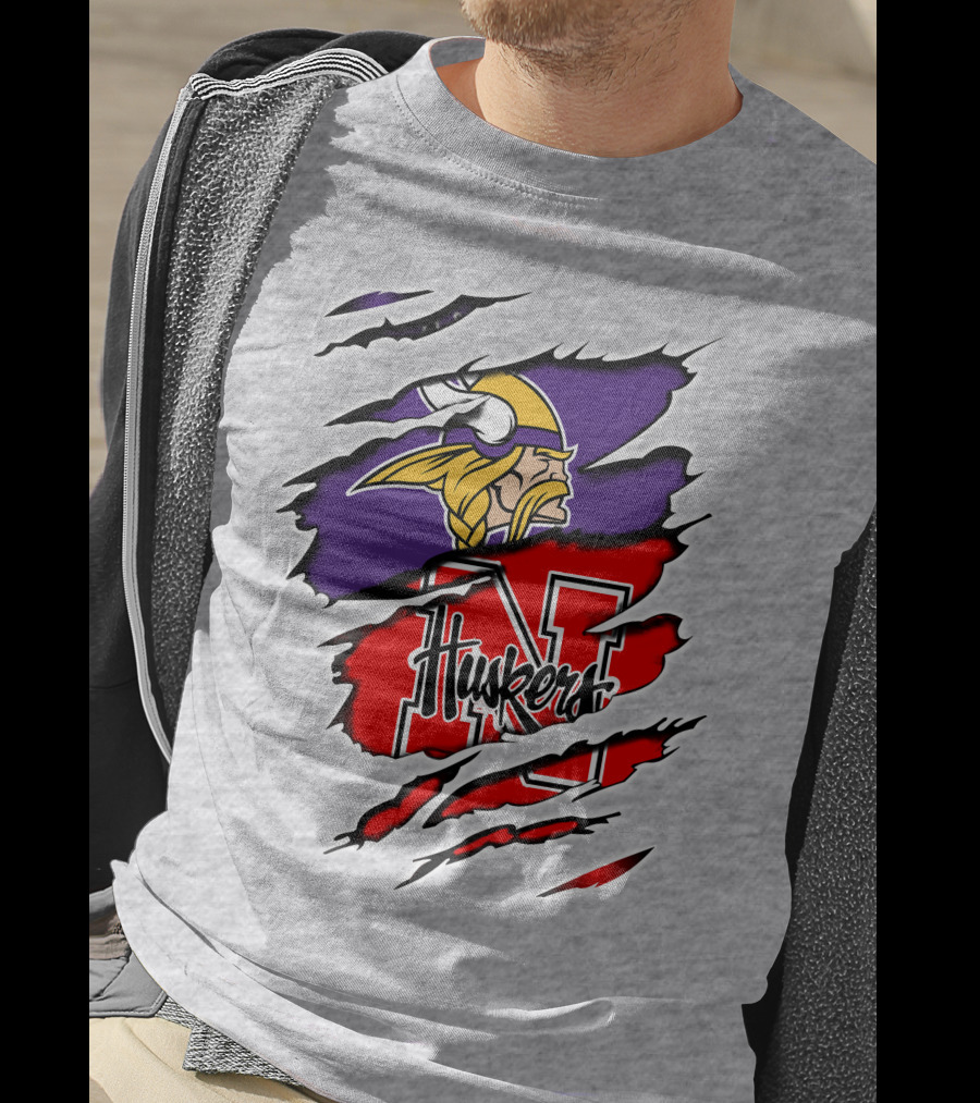 Vikings Huskers Claw Marks Logo Fusion T-Shirt