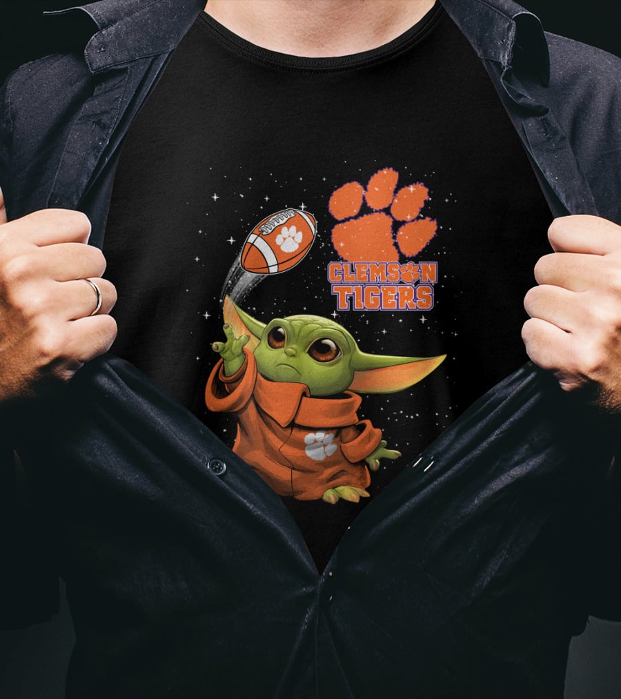 Clemson Tigers Baby Yoda Football Fan Star Wars Crossover T-Shirt