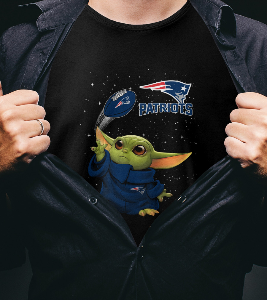 Baby Yoda New England Patriots Star Wars Football Crossover T-Shirt