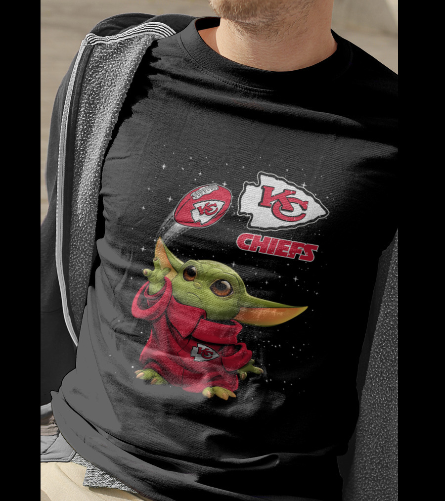 Baby Yoda KC Chiefs Football Magic T-Shirt