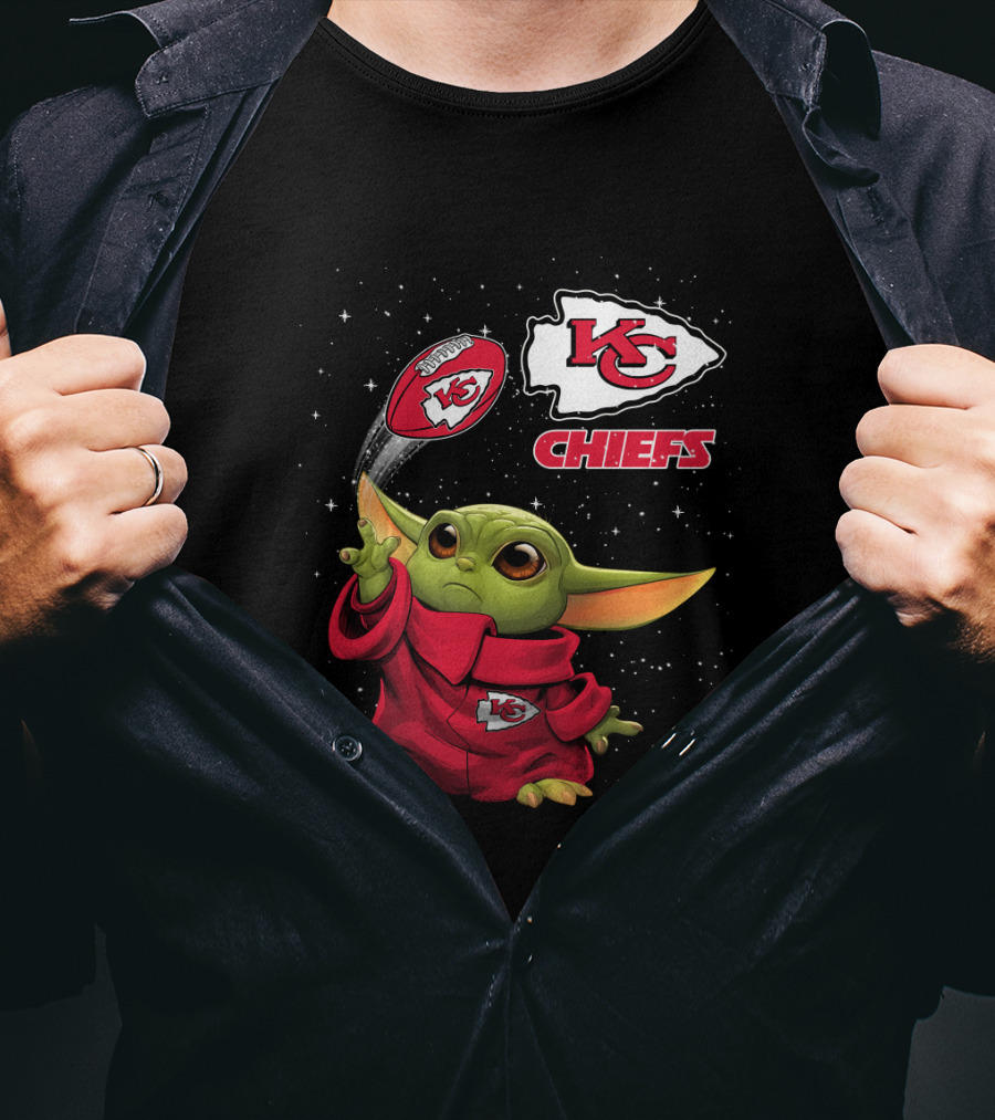 Baby Yoda KC Chiefs Football Magic T-Shirt