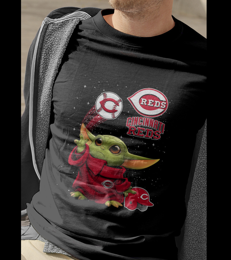Baby Yoda Cincinnati Reds Baseball Star Wars Crossover T-Shirt