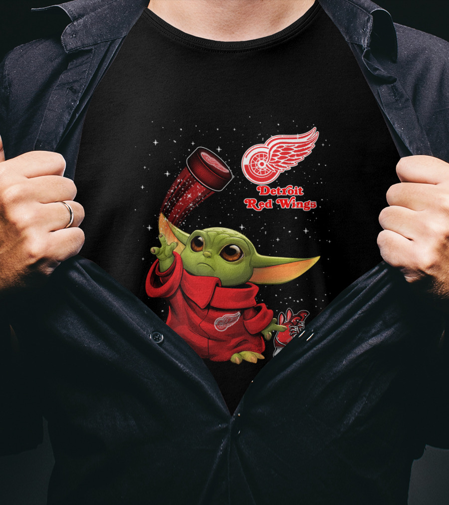 Baby Yoda Detroit Red Wings Hockey Magic Moment T-Shirt