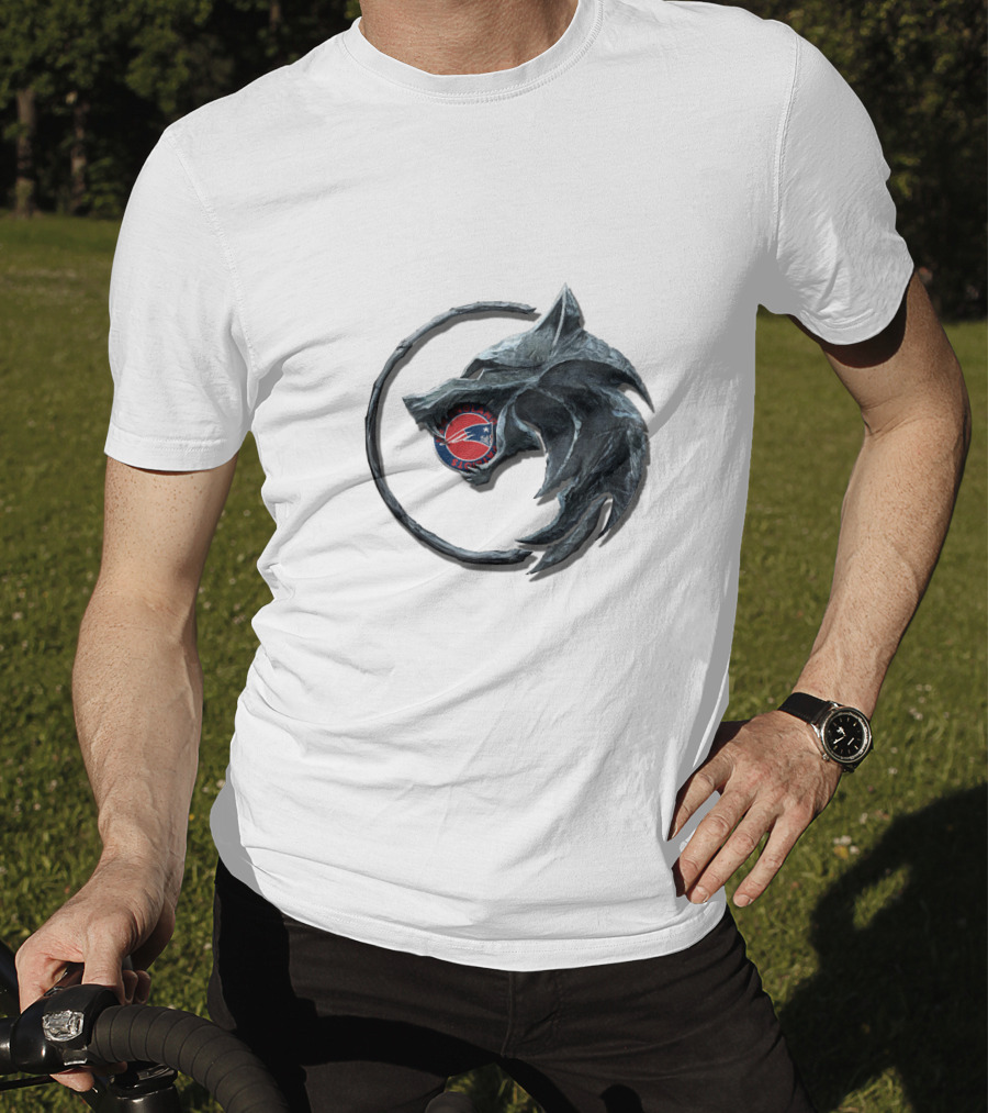 Cht1Twnfl1021 New England Patriots Wolf T-Shirt