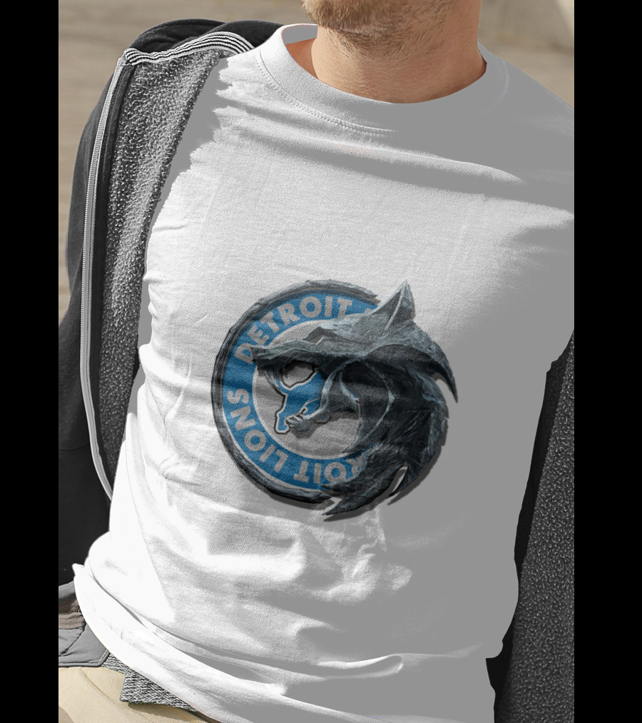 Detroit Lions Nfl Football Team Logo With Stylized Wolf Head T-Shirt