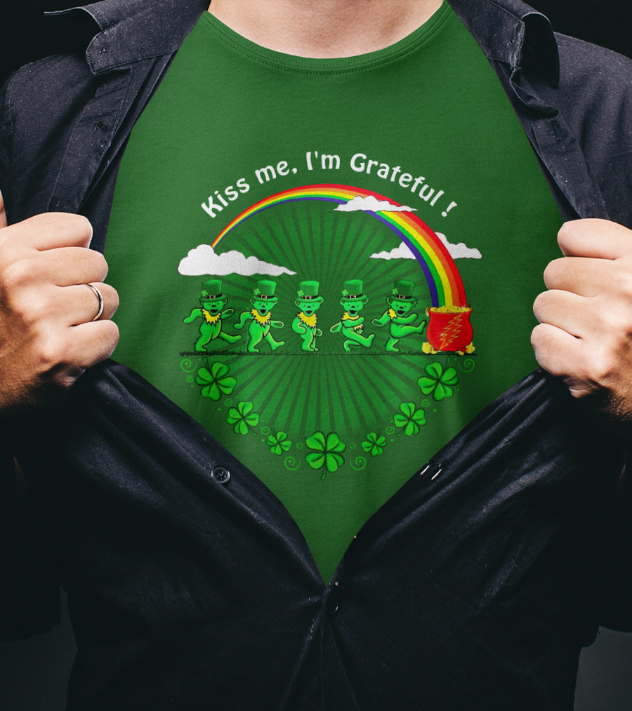 Kiss Me I'm Grateful Rainbow Leprechauns And Shamrock Parade T-Shirt