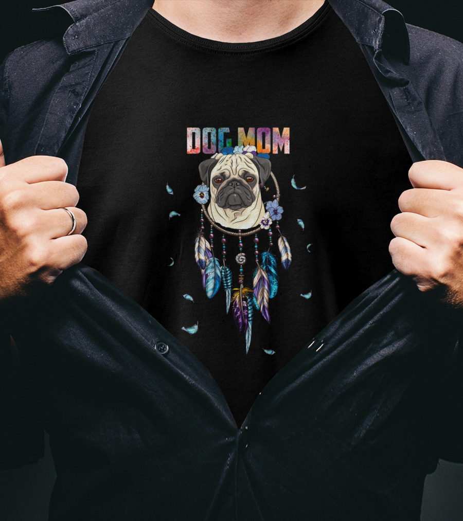 Dog Mom Pug Dreamcatcher Feathers T-Shirt