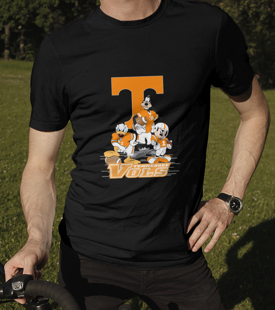 Tennessee Vols T Logo Donald Goofy Mickey Football Players T-Shirt