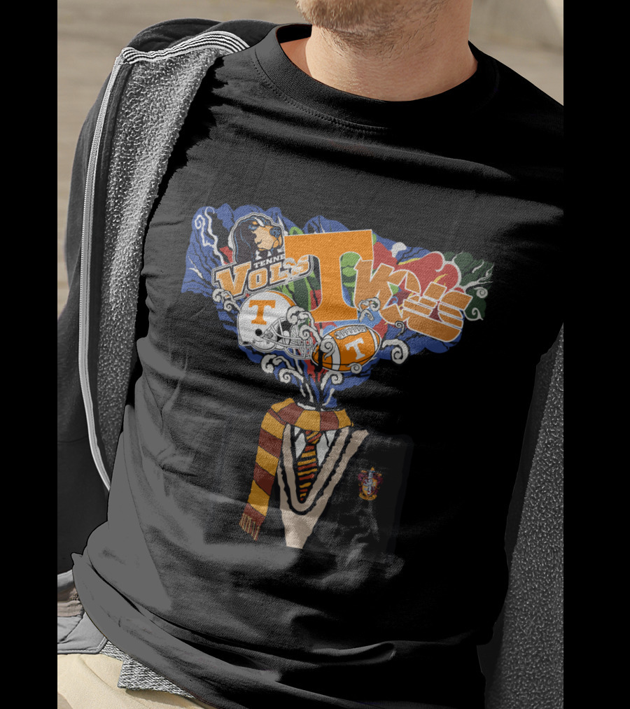 Tennessee Volunteers Helmet With Hogwarts Gryffindor Scarf And House T-Shirt