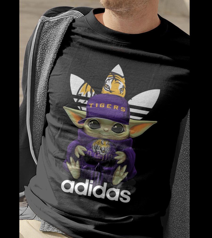Yoda LSU Tigers Logo With Baby Yoda In Hat T-Shirt