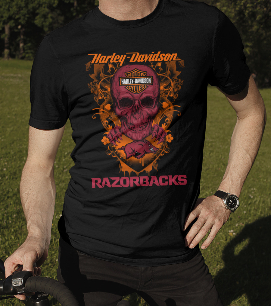 Harley Davidson Motor Cycles Razorbacks Skull Badge T-Shirt