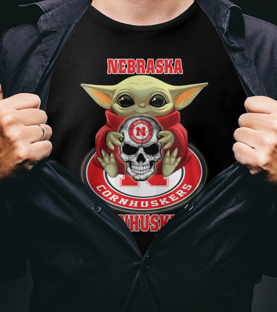 Nebraska Cornhuskers Baby Alien Holding Skull Logo Yd1404 T-Shirt